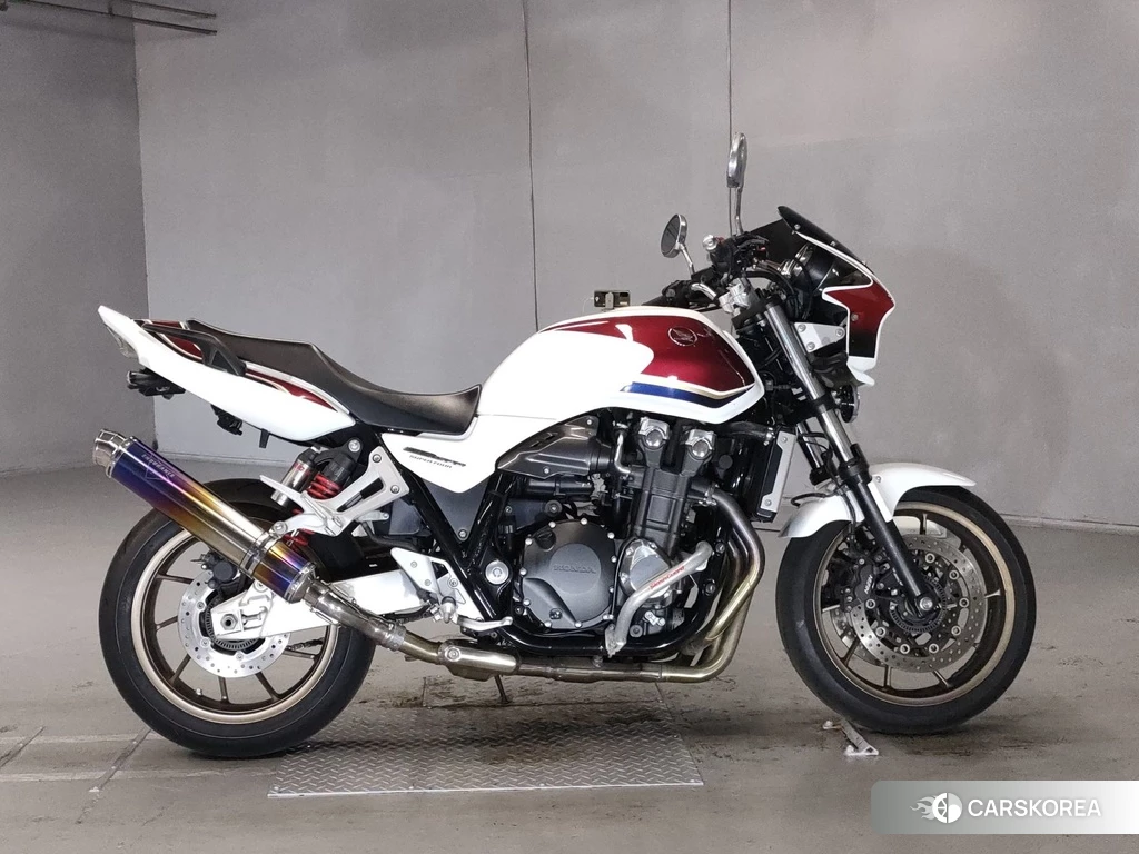 Проданный Honda CB1300SF 2018 из Японии, фото 2