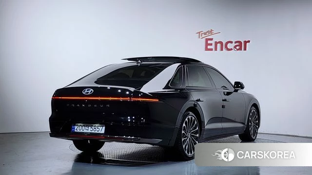 Hyundai Grandeur Hybrid (GN7) 2023 Черный из Кореи