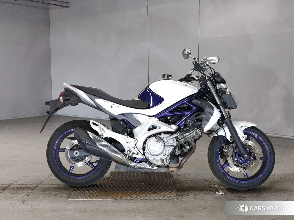 Проданный Suzuki GLADIUS 400 2011 из Японии