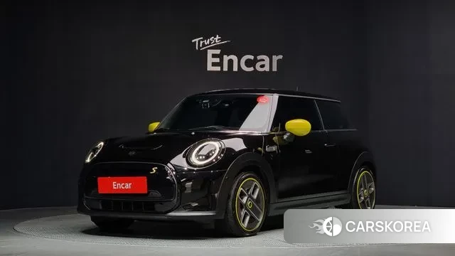 Mini Cooper Electric 2022 Черный из Кореи
