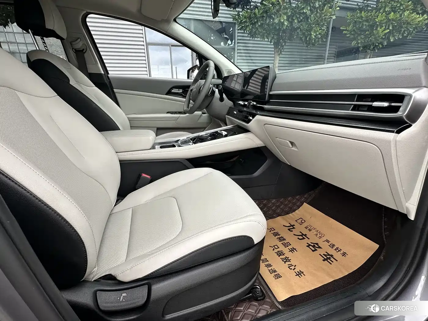 Kia Sportage 2023 Silver/gray из Китая