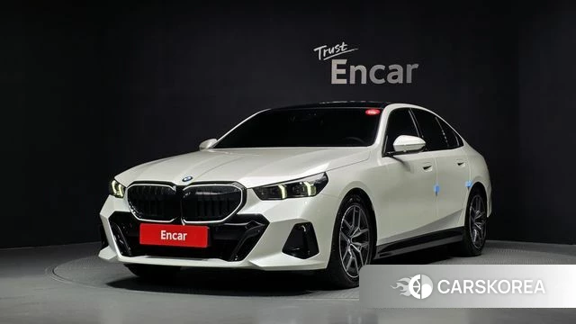 BMW 5 Series (G60) 2025 Белый из Кореи