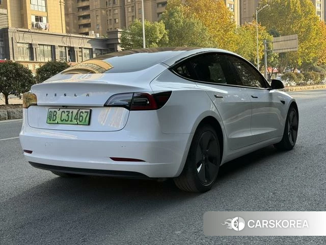 Tesla Model 3 2022 Белый из Китая