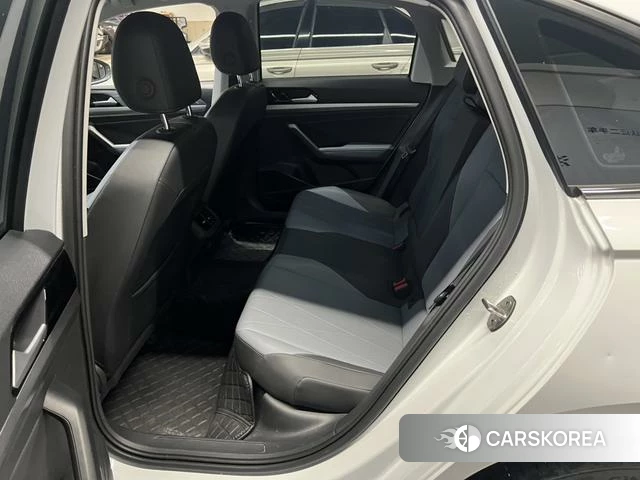 Volkswagen Lavida 2024 Белый из Китая