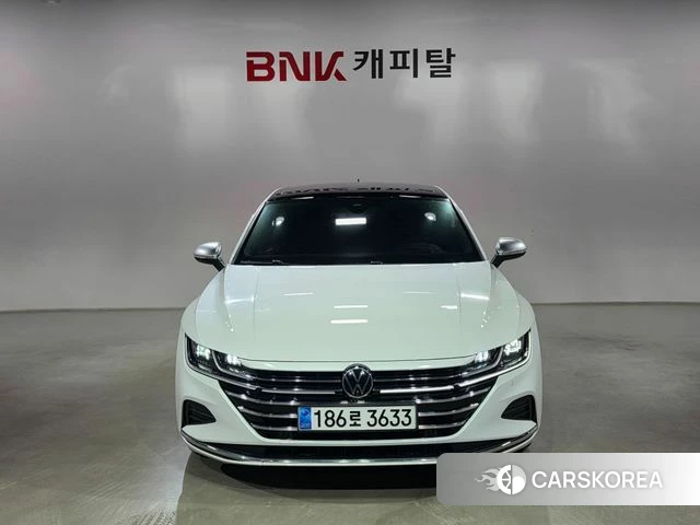 Volkswagen Arteon 2023 Белый из Кореи