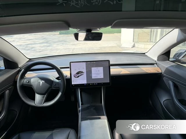 Tesla Model 3 2020 Серебристо-серый из Китая