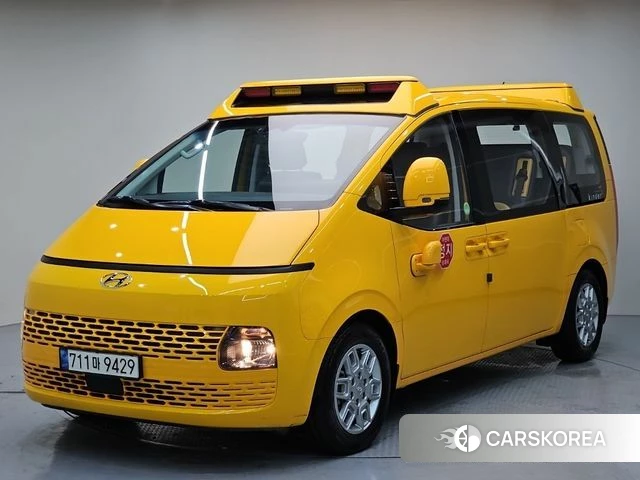 Hyundai Staria 2022 Желтый из Кореи