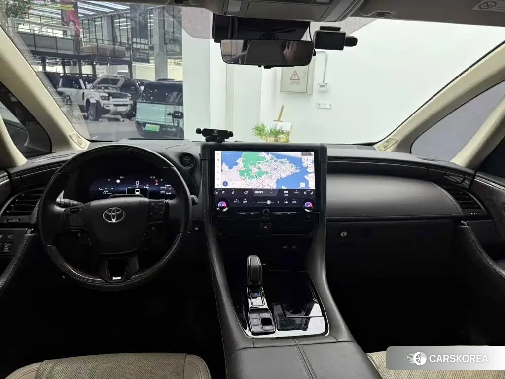 Toyota Elfa 2024 Черный из Китая