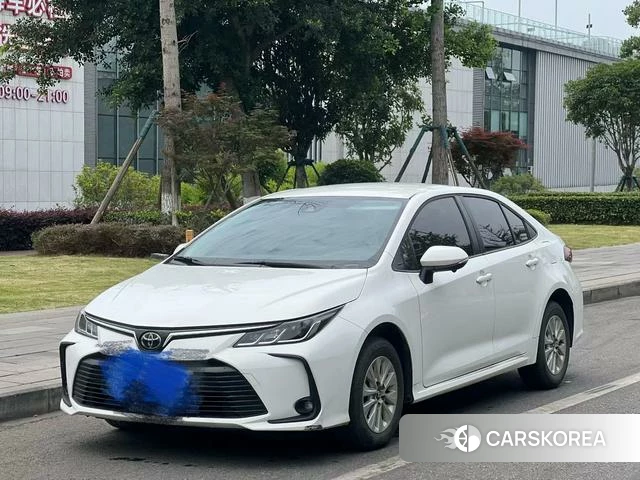 Toyota Corolla 2021 Белый из Китая