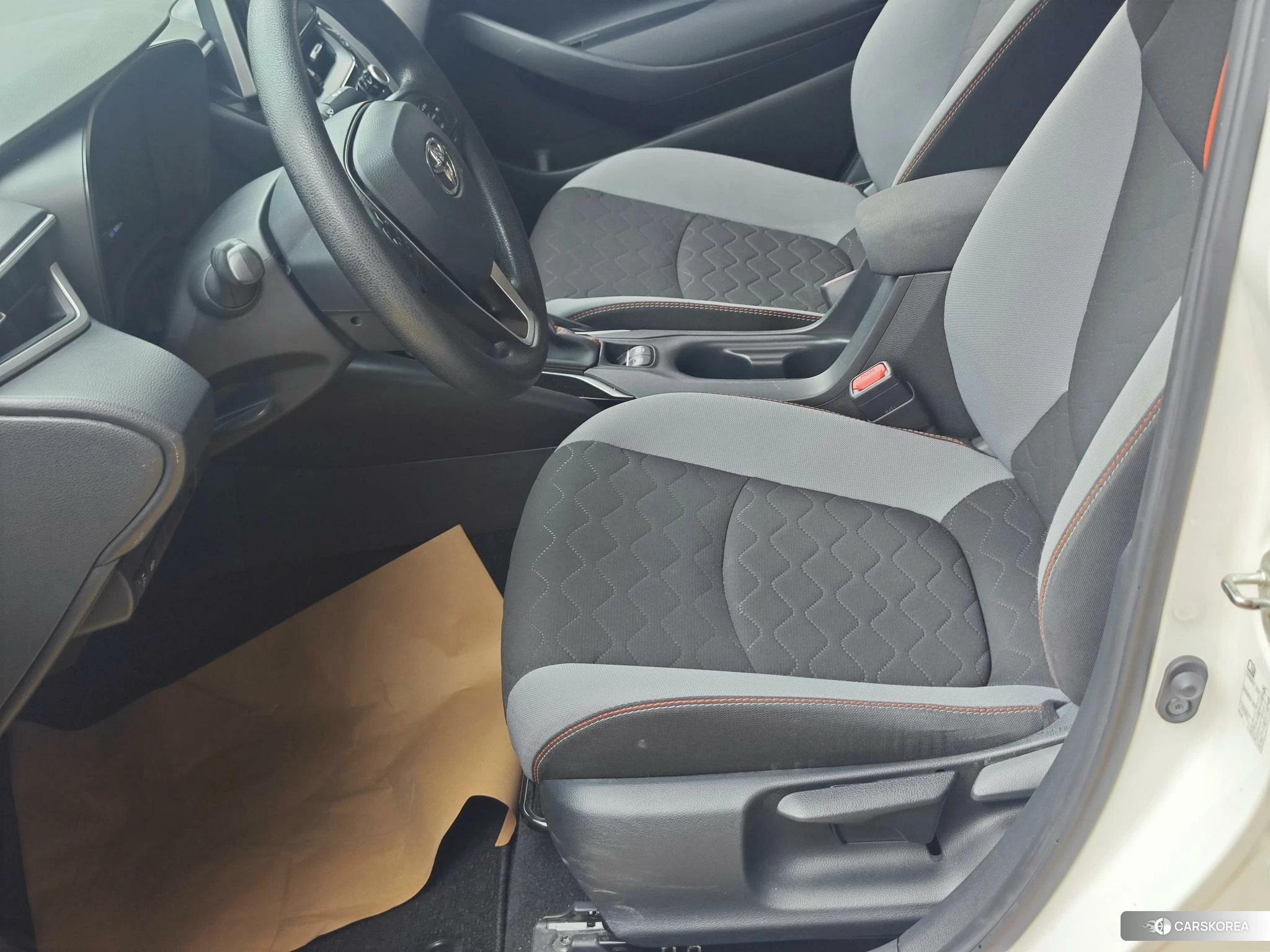 Toyota Corolla 2019 Белый из Китая