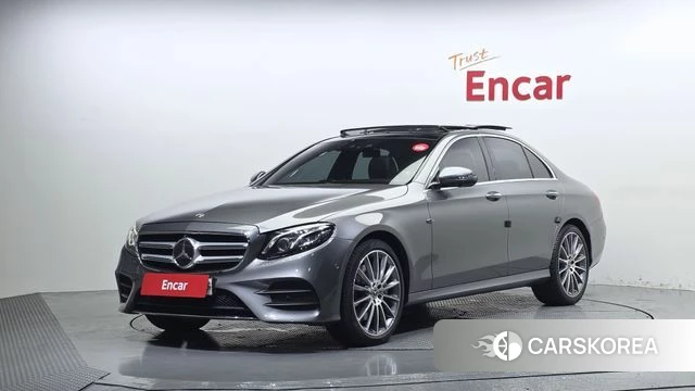 Mercedes-Benz E-Class W213 2019 Серебристо-серый из Кореи