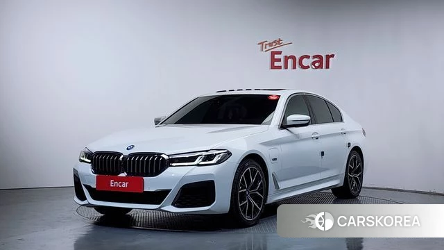 BMW 5 Series (G30) 2022 Белый из Кореи