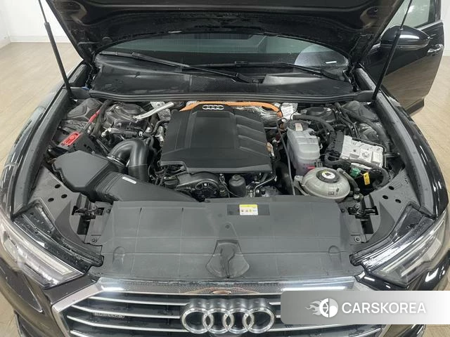 Audi A6L PHEV 2021 Черный из Китая