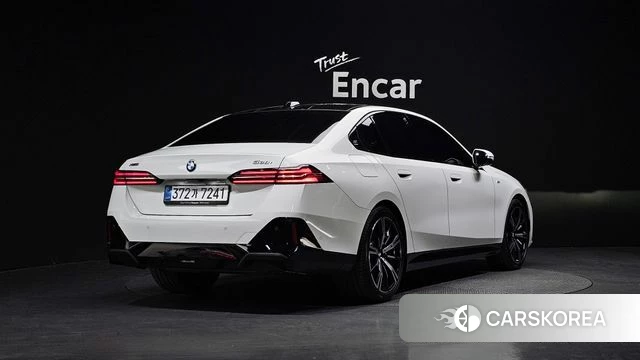 BMW 5 Series (G60) 2025 Белый из Кореи