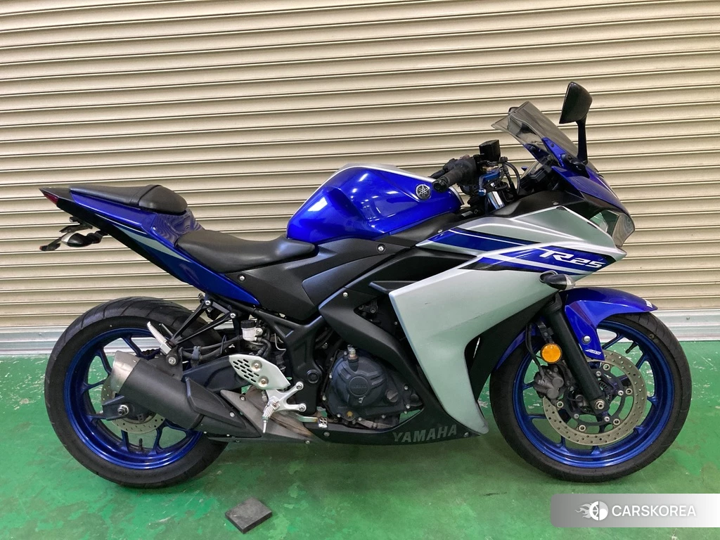 Проданный Yamaha YZF-R25 2016 из Японии