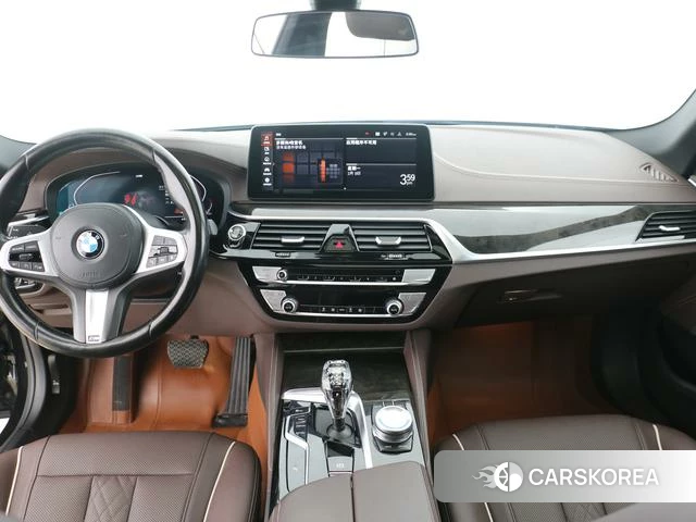 BMW 5 series 2022 Черный из Китая