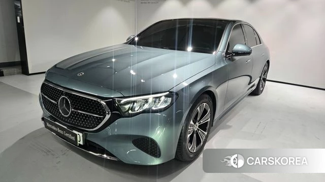 Mercedes-Benz E-Class W214 2025 Синий нефрит из Кореи