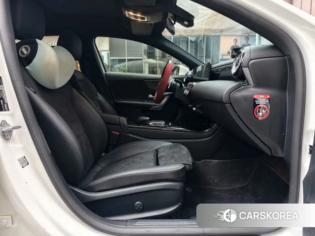 Mercedes-Benz Class A 2021 Белый из Китая