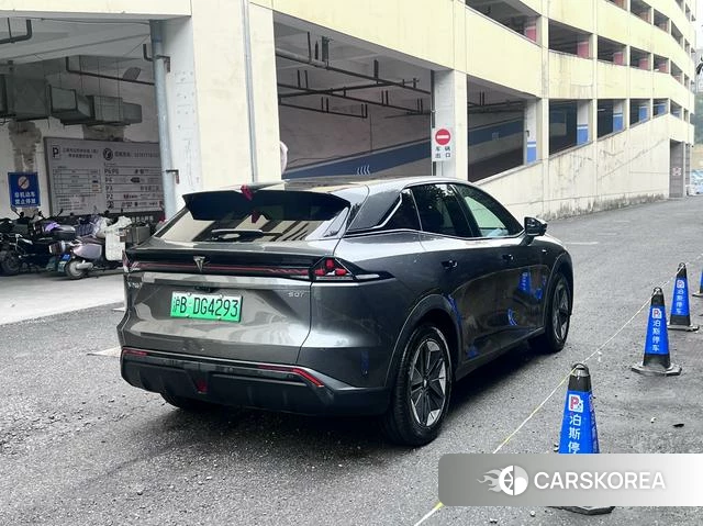 Dark blue car Dark blue S07 2025 Темно-серый из Китая