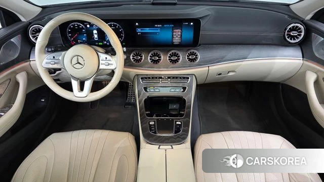 Mercedes-Benz CLS-Class C257 2021 Белый из Кореи