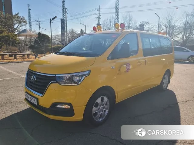 Hyundai The New Grand Starex 2019 Желтый из Кореи