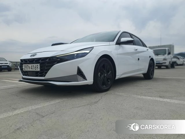 Hyundai Avante (CN7) 2022 Белый из Кореи