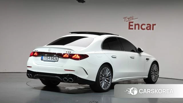 Mercedes-Benz E-Class W214 2025 Белый из Кореи