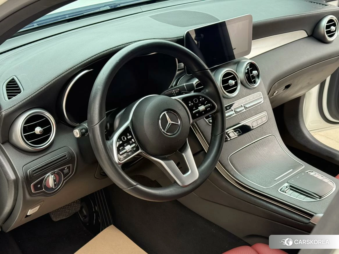 Mercedes-Benz GLC Coupe 2021 Белый из Китая