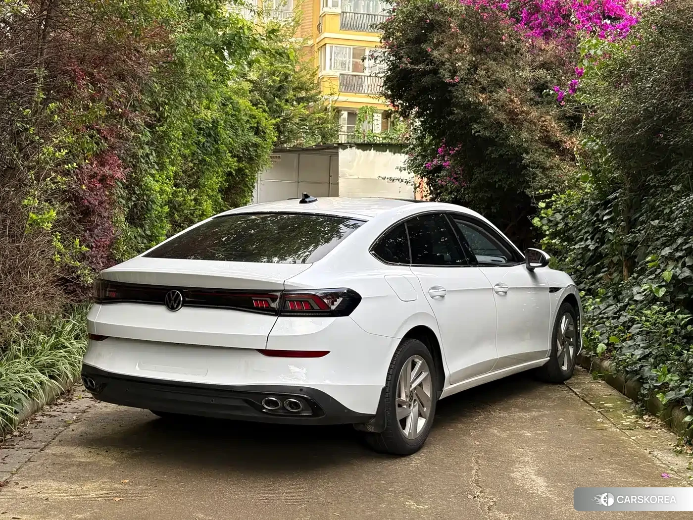 Volkswagen Lamando 2022 Белый из Китая
