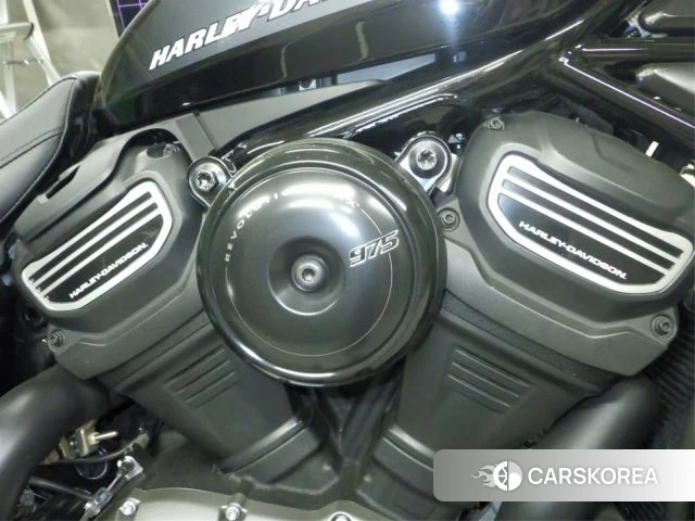 Engine photo
