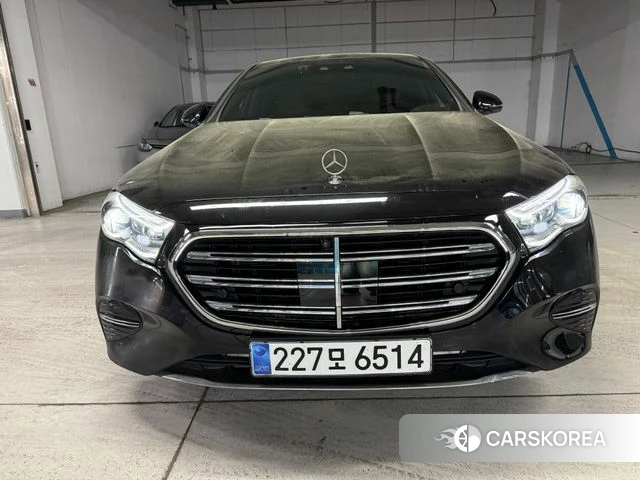Mercedes-Benz E-Class W214 2024 Черный из Кореи