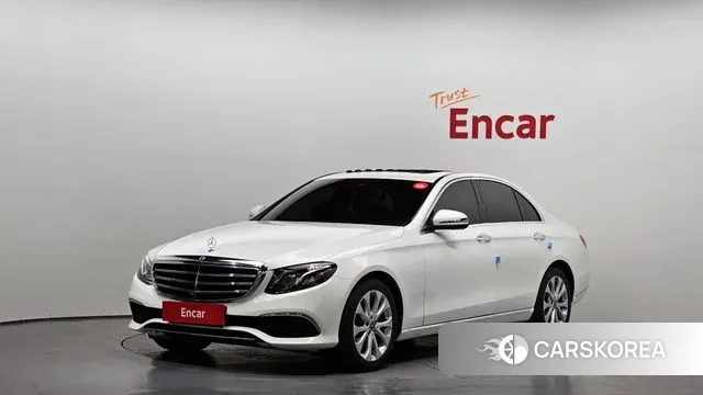 Mercedes-Benz E-Class W213 2018 Белый из Кореи