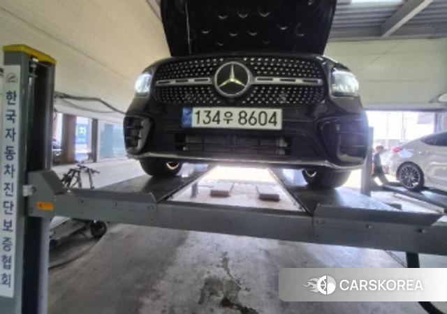 Mercedes-Benz GLB-Class X247 2024 Черный из Кореи