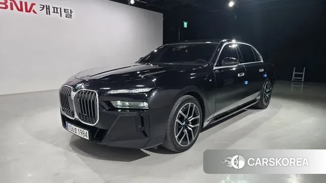 BMW 7 Series (G70) 2024 Черный из Кореи