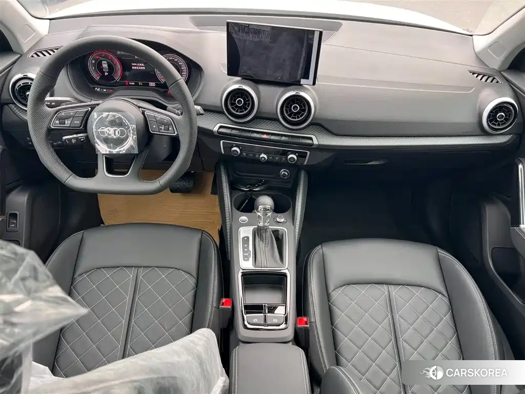 Audi Q2L 2026 Белый из Китая