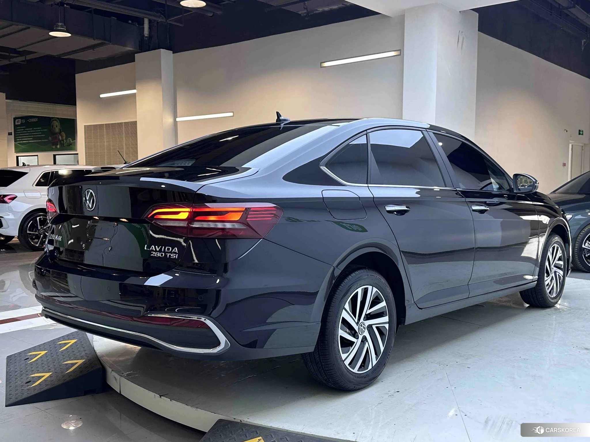 Volkswagen Lavida 2022 Черный из Китая