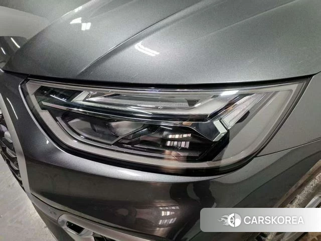 Audi Q5L Sportback 2021 Темно-серый из Китая
