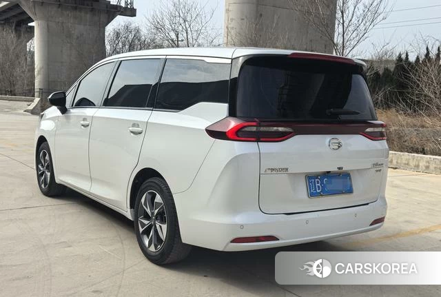 GAC Trumpchi Trumpchi M6 2025 Белый из Китая