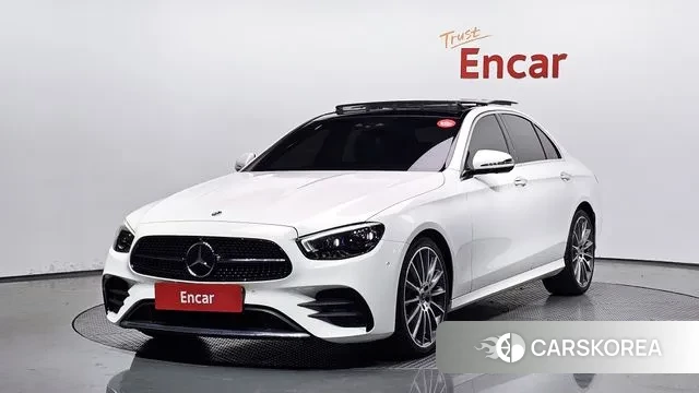 Mercedes-Benz E-Class W213 2022 Белый из Кореи