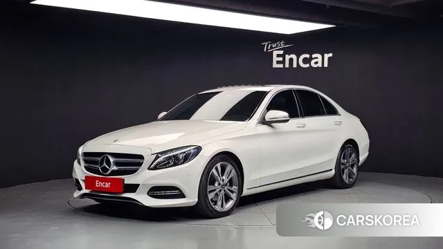 Mercedes-Benz C-Class W205 2018 Белый из Кореи
