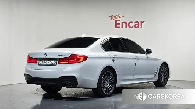 BMW 5 Series (G30) 2020 Белый из Кореи