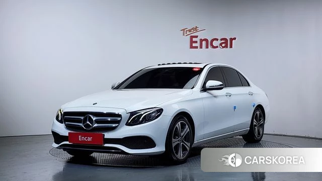Mercedes-Benz E-Class W213 2018 Белый из Кореи