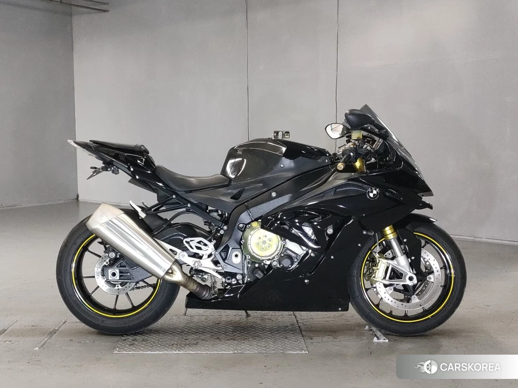 Проданный BMW S1000RR 2016 из Японии