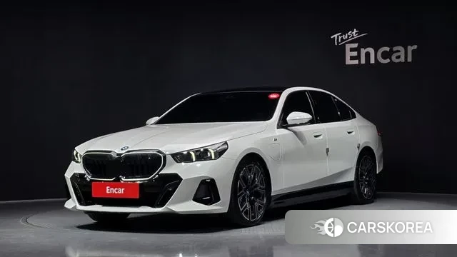 BMW 5 Series (G60) 2025 Белый из Кореи