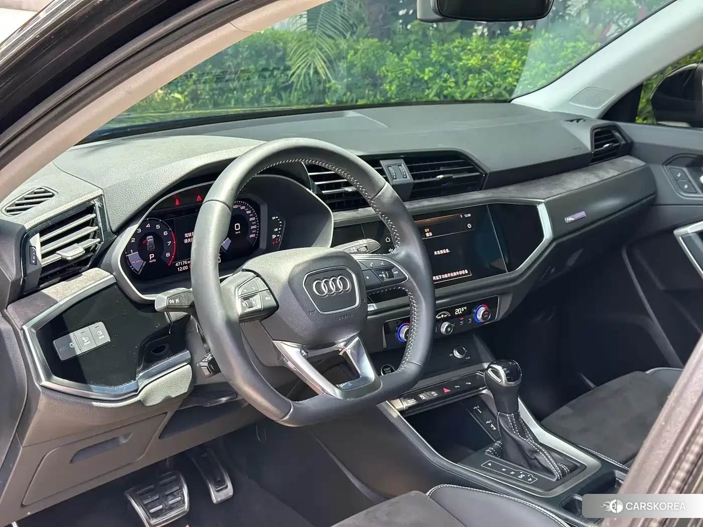 Audi Q3 2021 Черный из Китая