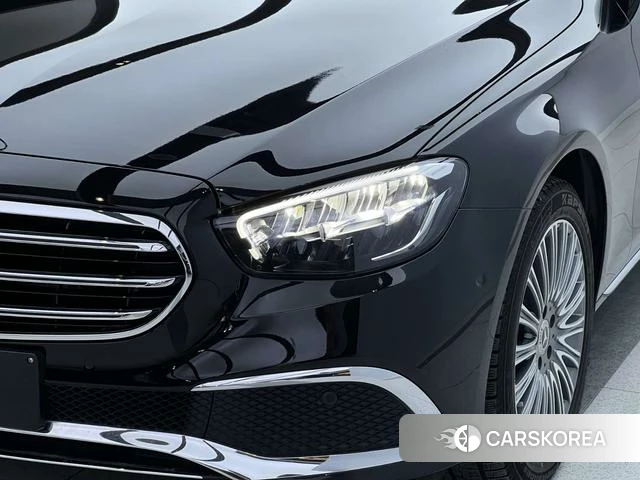 Mercedes-Benz E-class id 4236384 из Китая