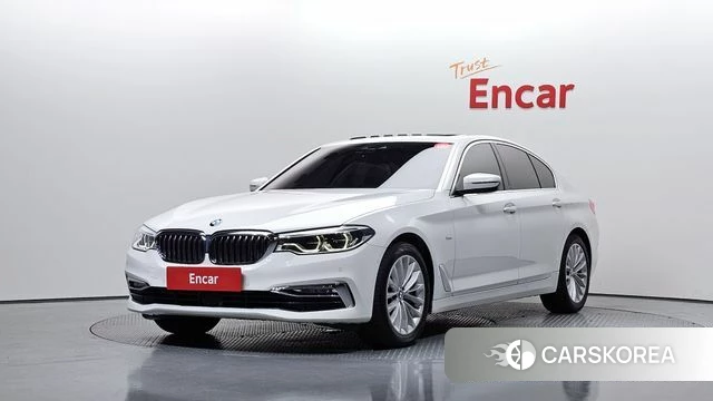 BMW 5 Series (G30) 2018 Белый из Кореи
