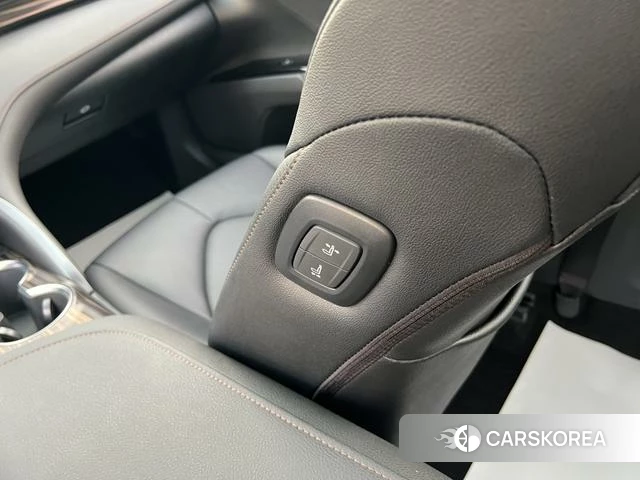 Toyota Camry 2021 Белый из Китая