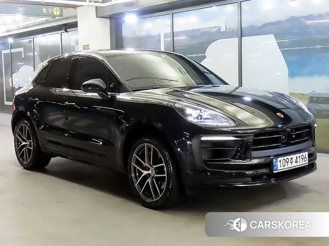 Porsche Macan 2022 Черный из Кореи