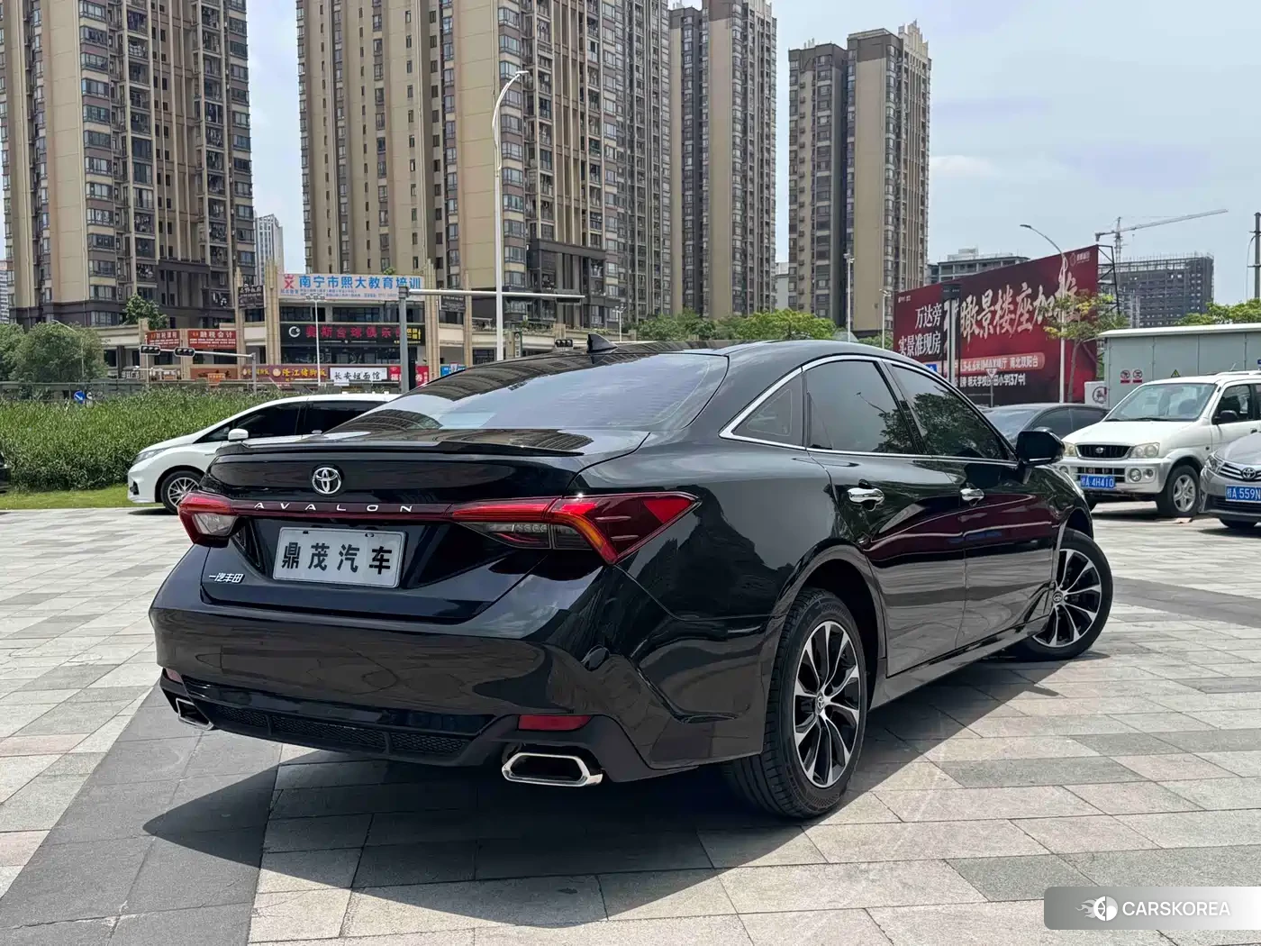 Toyota Avalon 2024 Черный из Китая